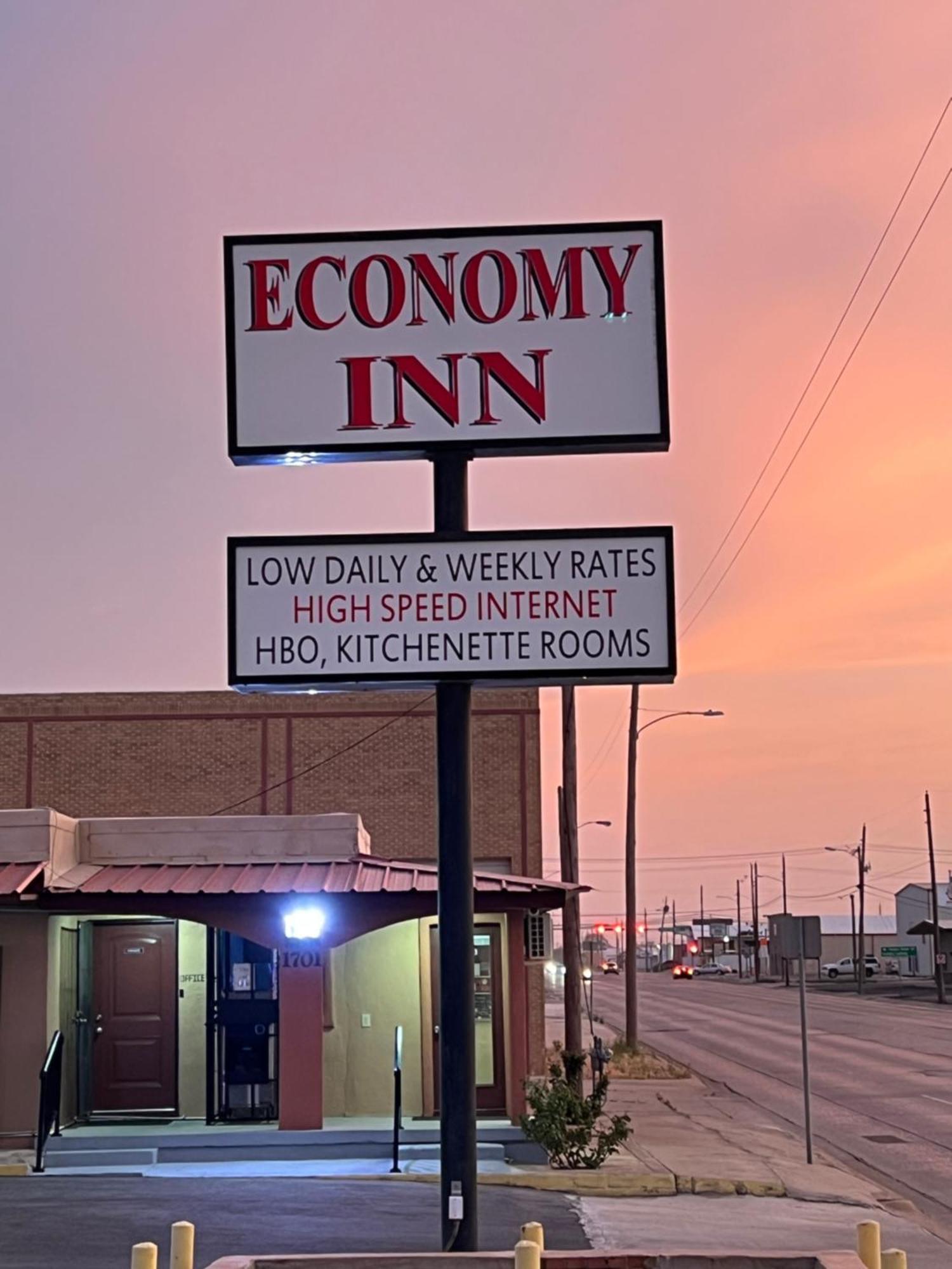 Economy Inn Odessa Exteriör bild